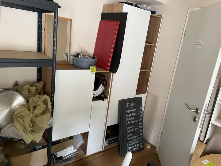 2x Regal, mit Inhalt
